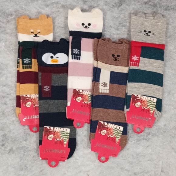 NWT Christmas socks - Picture 1 of 7